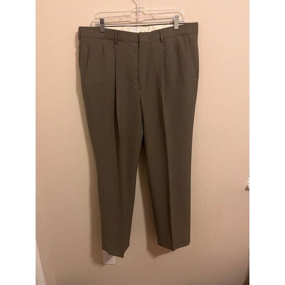 Haggar  Men’s Dress Pants - Picture 1 of 2